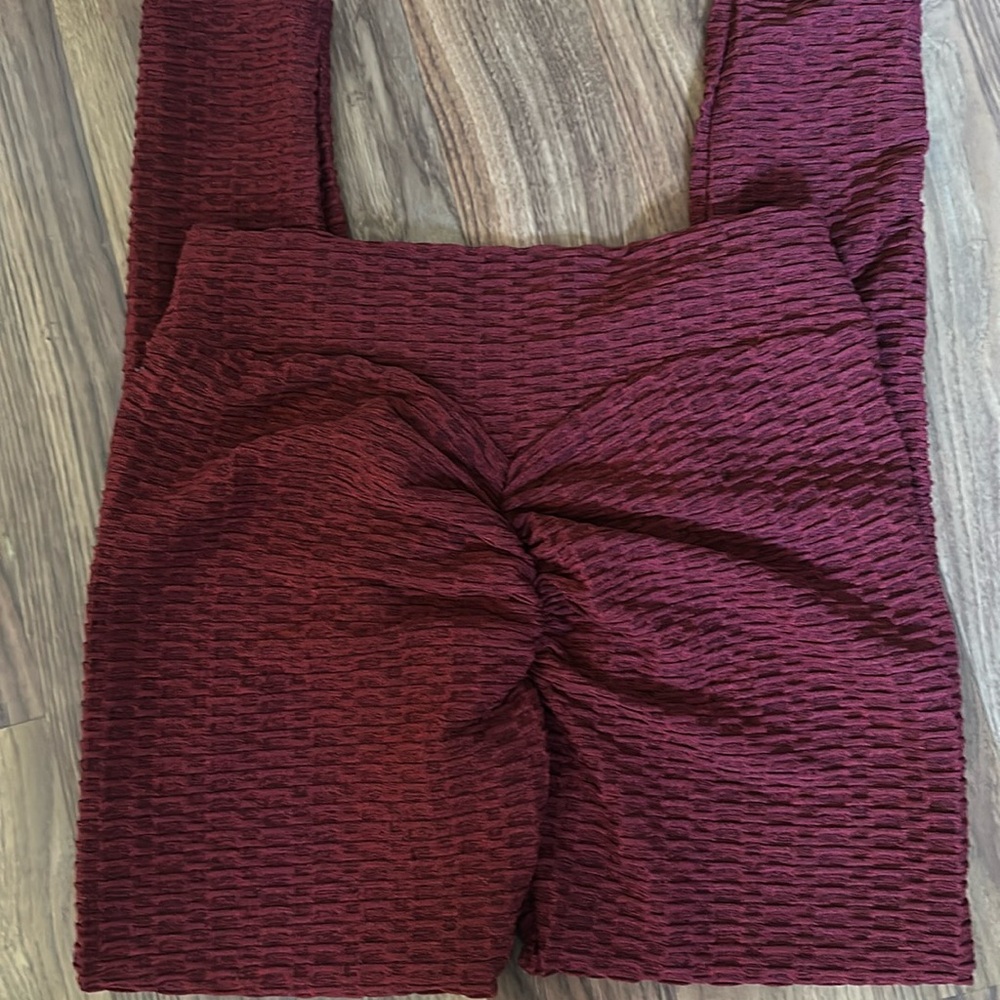 Women’s leggings - butt cinching